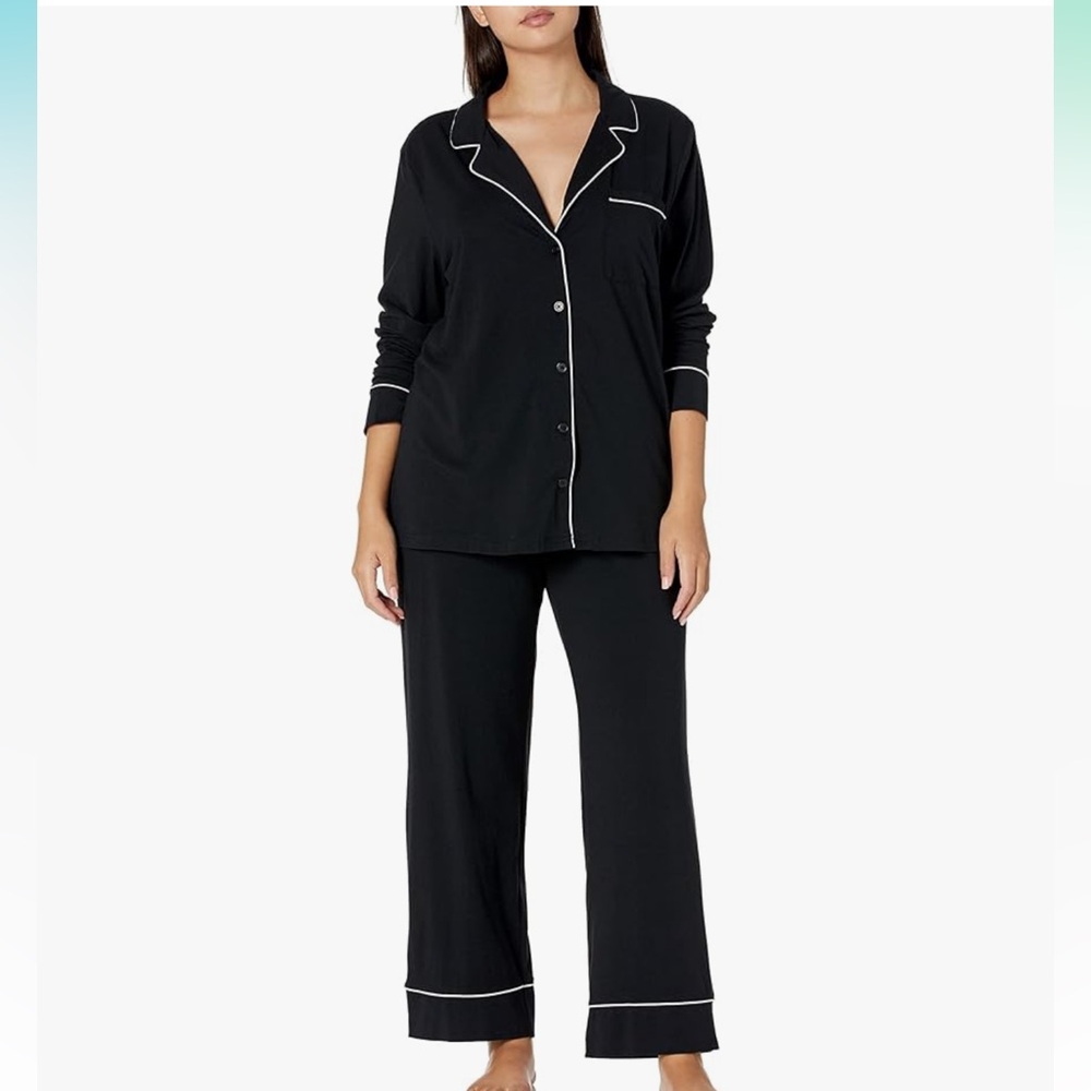 Amazon Essentials Black Pajama Set with Classic Design